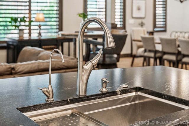 3818 W Phoenix Pl, Broken Arrow, OK 74011 - detailed view of a sink