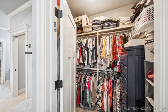 3818 W Phoenix Pl, Broken Arrow, OK 74011 - view of walk in closet