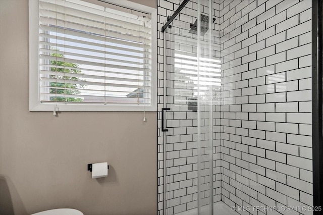 7547 E 27th St, Tulsa, OK 74129 - full bathroom featuring a shower stall and toilet