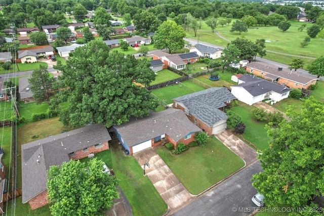 7547 E 27th St, Tulsa, OK 74129 - aerial overview of property's location featuring nearby suburban area
