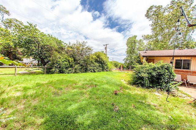 7025 E 58th Pl, Tulsa, OK 74145 - view of yard