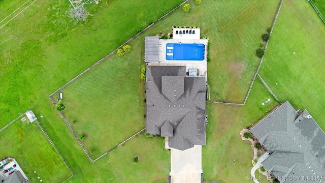 7107 E 88th St N, Owasso, OK 74055 - aerial view of a pool area