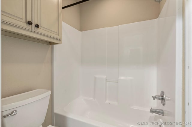 9722 S 75th E Ave, Tulsa, OK 74133 - bathroom with toilet and shower / tub combination