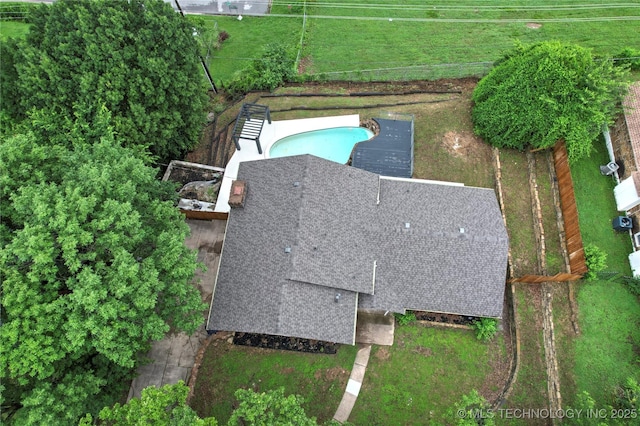 2936 E 75th St, Tulsa, OK 74136 - view from above of property featuring a pool area