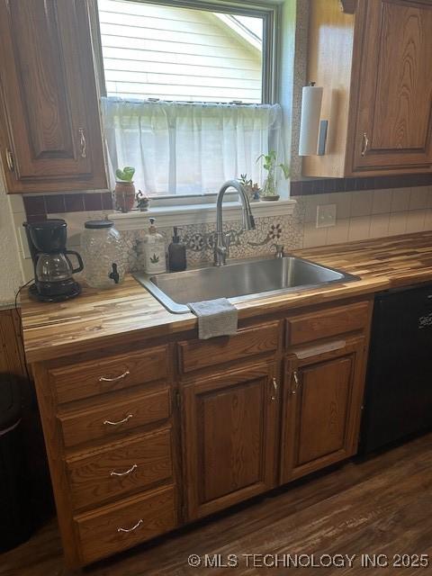 905 Rogers Ave, Madill, OK 73446 - photo 9