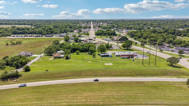 220 E Center St S, Collinsville, OK 74021