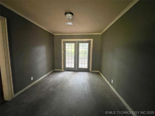 2102 Denver St, Muskogee, OK 74401 - unfurnished room with baseboards and crown molding