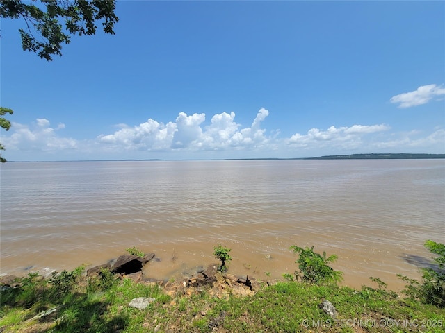 1416 Robin Hood Rd, Eufaula, OK 74432 - water view