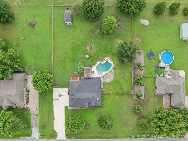 11902 N 150th E Ave, Collinsville, OK 74021 - bird's eye view of a pool area