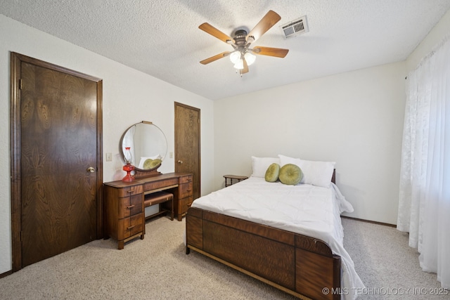 2519 W 53rd St, Tulsa, OK 74107 - bedroom with light colored carpet and a ceiling fan