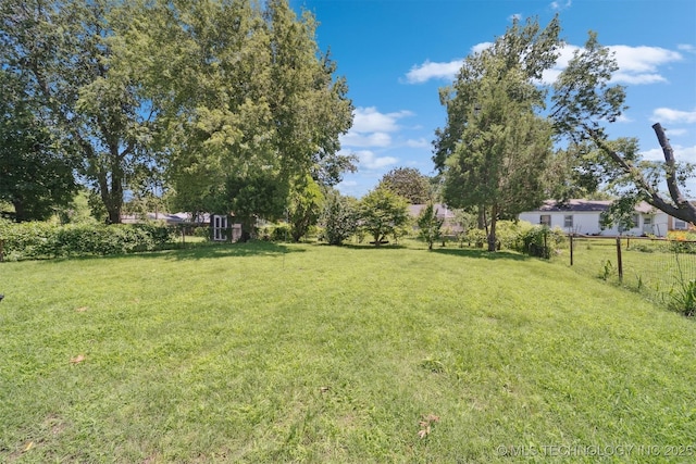 1332 E 42nd St, Tulsa, OK 74105 - view of yard