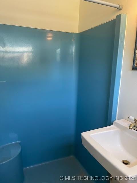 5003 S Boston Ave, Tulsa, OK 74105 - bathroom with a sink