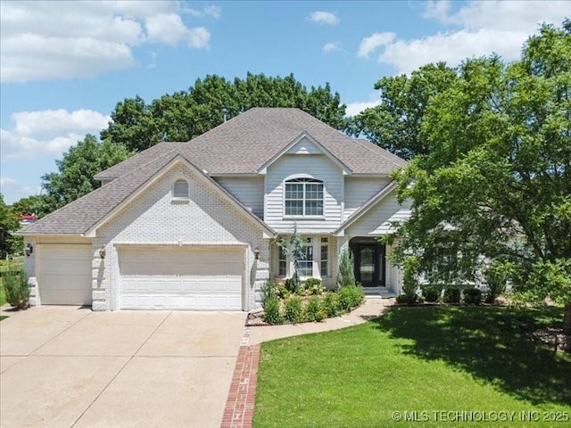 408 W Fairway Ct, Broken Arrow, OK 74011 - traditional-style house featuring an attached garage, driveway, a front lawn, and a shingled roof