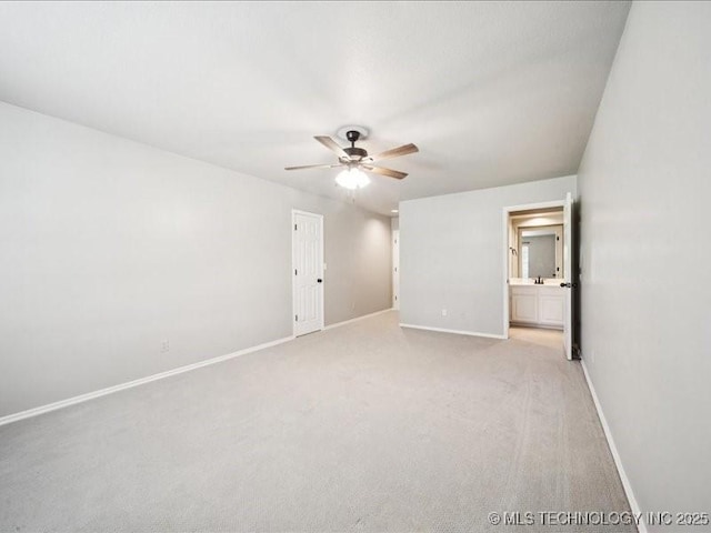 408 W Fairway Ct, Broken Arrow, OK 74011 - unfurnished bedroom with light colored carpet, ensuite bathroom, and a ceiling fan