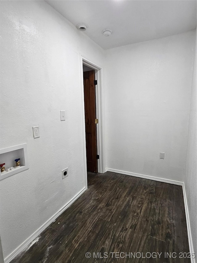 306 G St SE, Ardmore, OK 73401 - laundry room with hookup for a washing machine and wood finished floors
