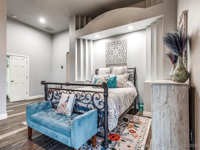 353800 E 5400th Rd, Maramec Twp, OK 74045 - bedroom featuring wood finished floors and a towering ceiling