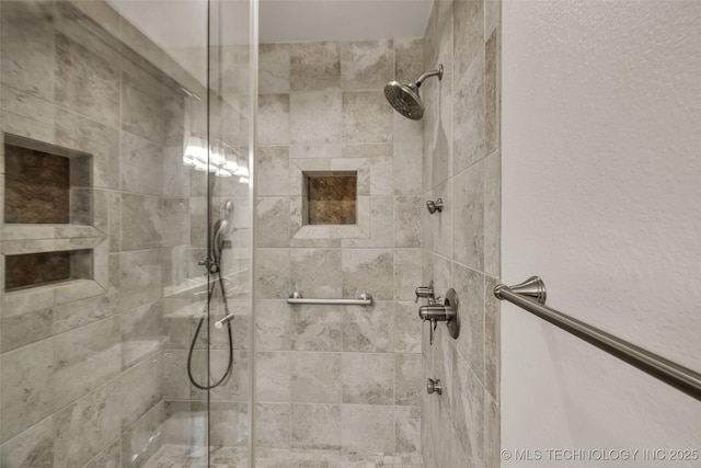 2847 W 115th Pl S, Jenks, OK 74037 - full bathroom featuring a shower stall