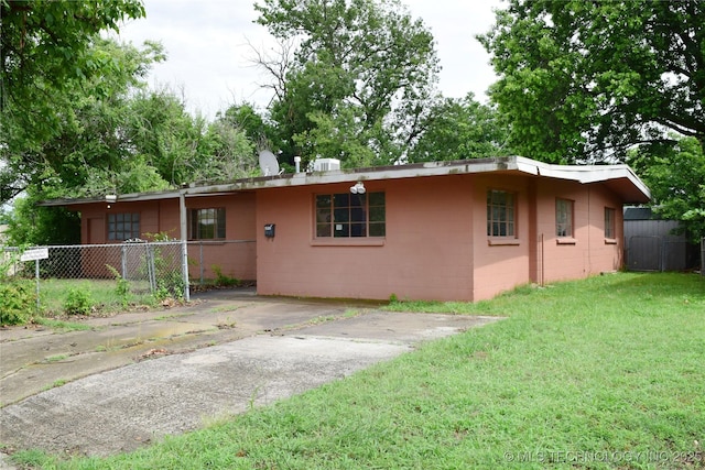 3812 E 28th St, Tulsa, OK 74114 - view of front of property with concrete block siding