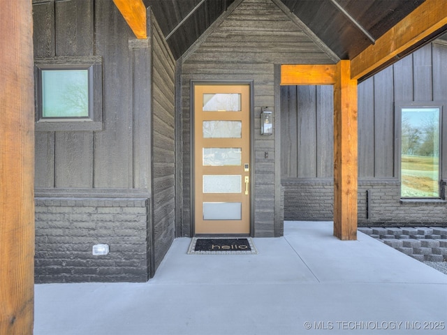 409340 E 1190th Rd, Eufaula, OK 74432 - entrance to property with board and batten siding