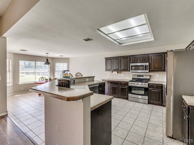 1208 S 36th St, Broken Arrow, OK 74014