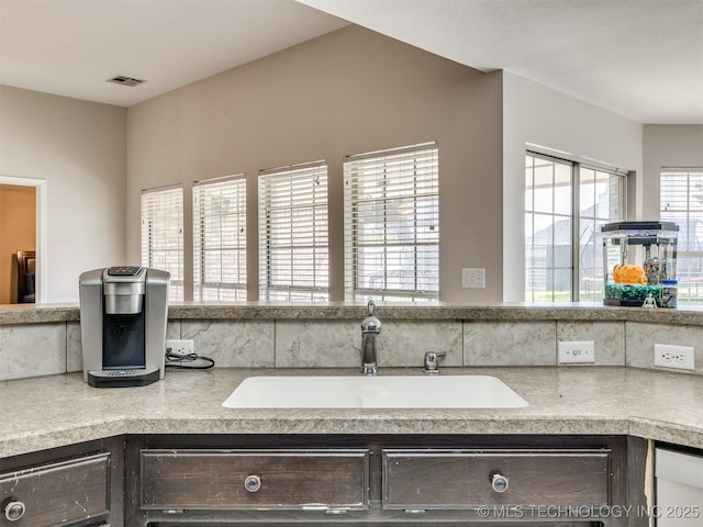 1208 S 36th St, Broken Arrow, OK 74014