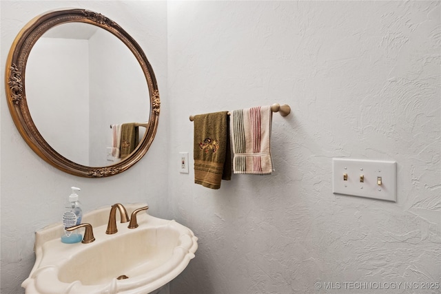 501 W 35th Pl, Sand Springs, OK 74063 - bathroom with a sink