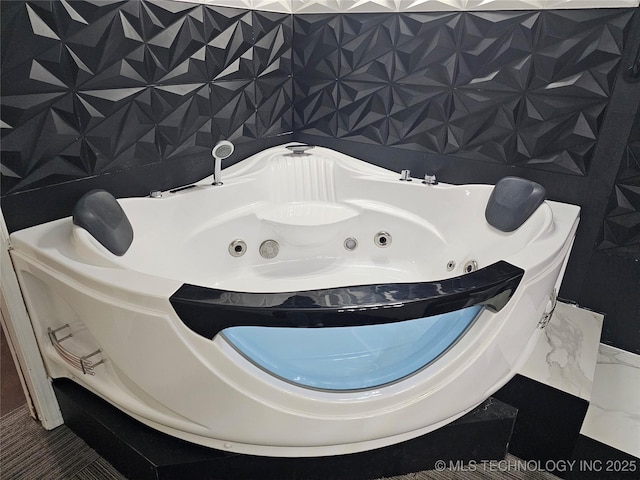 12717 E 133rd Pl S, Broken Arrow, OK 74011 - full bathroom featuring a jetted tub
