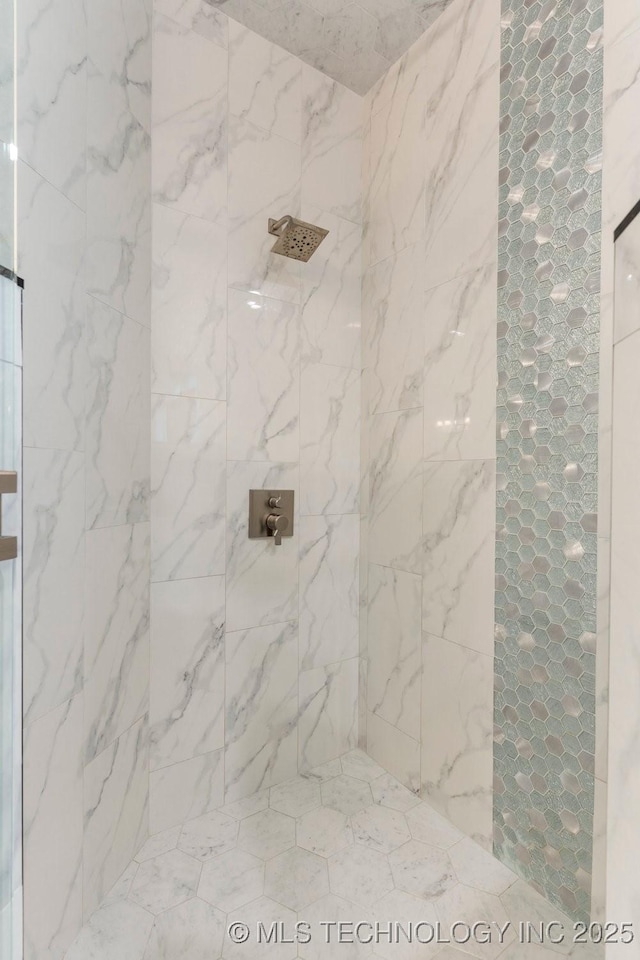 8766 Haskell Dr, Broken Arrow, OK 74014 - bathroom with a tile shower