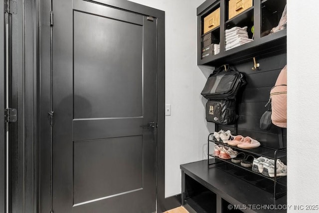 21933 E 101st Pl S, Broken Arrow, OK 74014 - view of mudroom
