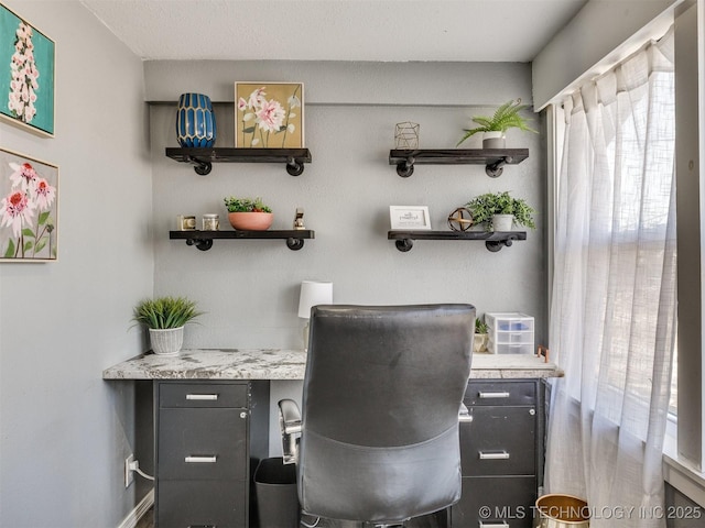 2016 W Easton St, Tulsa, OK 74127 - office area featuring baseboards
