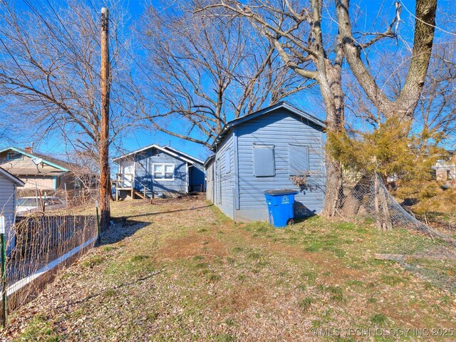 2016 W Easton St, Tulsa, OK 74127 - view of yard