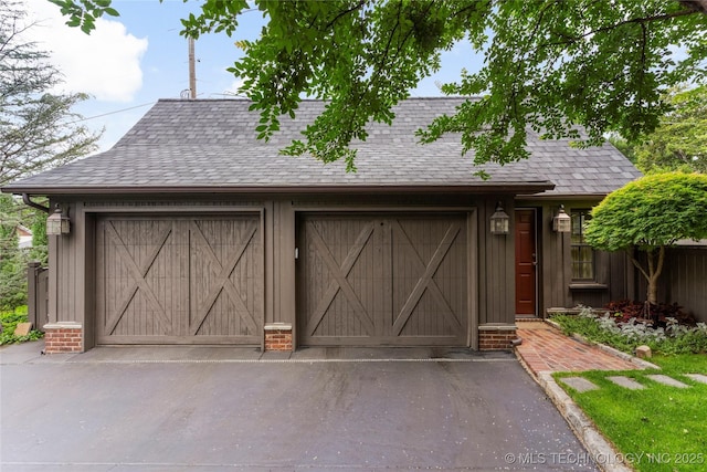 1249 E 26th St, Tulsa, OK 74114 - view of garage