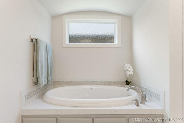 6501 S Fir Ave, Broken Arrow, OK 74134 - full bath featuring a garden tub