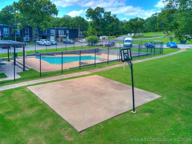 4654 E 68th St S Unit 199, Tulsa, OK 74136 - view of community with a pool