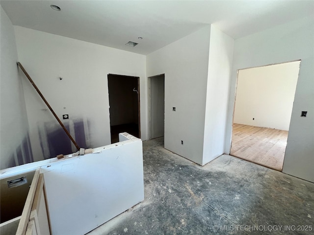 4949 S Boston Pl, Tulsa, OK 74105 - view of unfurnished room