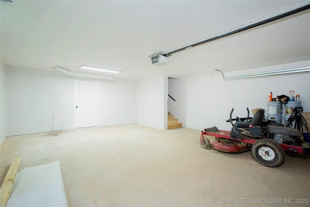 416434 Lakeside, Checotah, OK 74426 - garage with a garage door opener