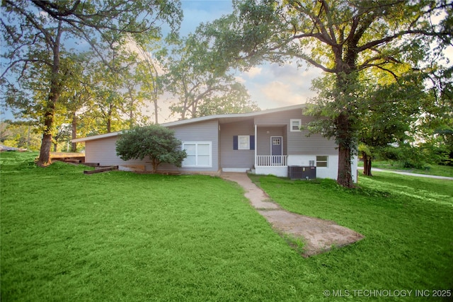 416434 Lakeside, Checotah, OK 74426 - view of front of property with a front lawn