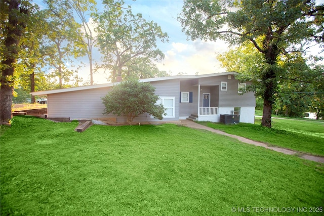 416434 Lakeside, Checotah, OK 74426 - view of front of house featuring a front yard