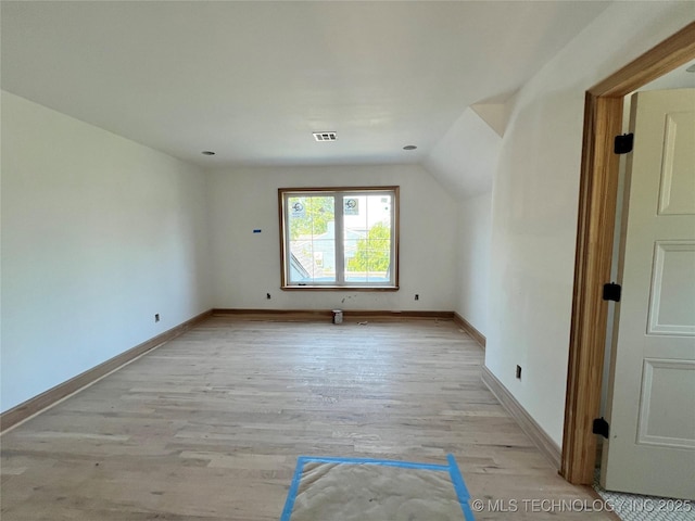 4954 S Boston Pl, Tulsa, OK 74105 - bonus room with light wood-type flooring and vaulted ceiling