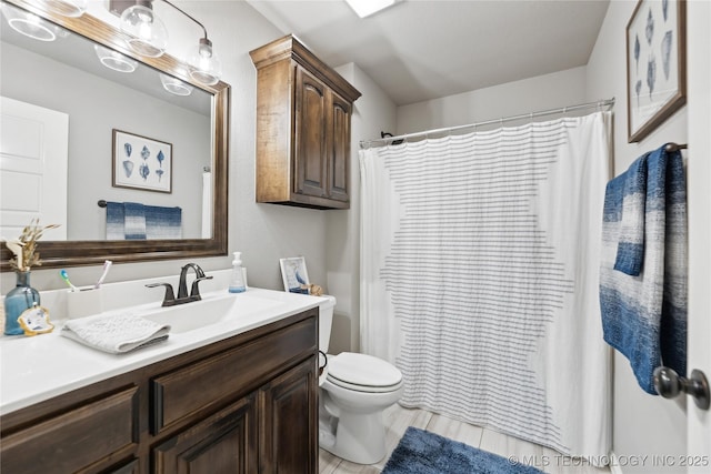 1819 E 43rd St, Sand Springs, OK 74063 - full bath with vanity and curtained shower