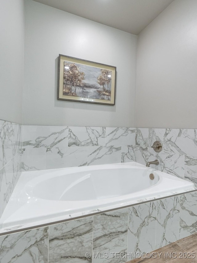12349 County Road 3571, Ada, OK 74820 - bathroom featuring a bath