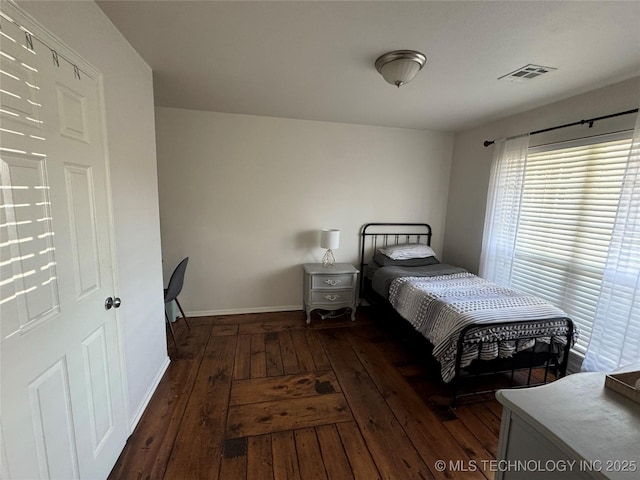 11725 S Vine Pl S, Jenks, OK 74037 - bedroom featuring wood-type flooring and baseboards