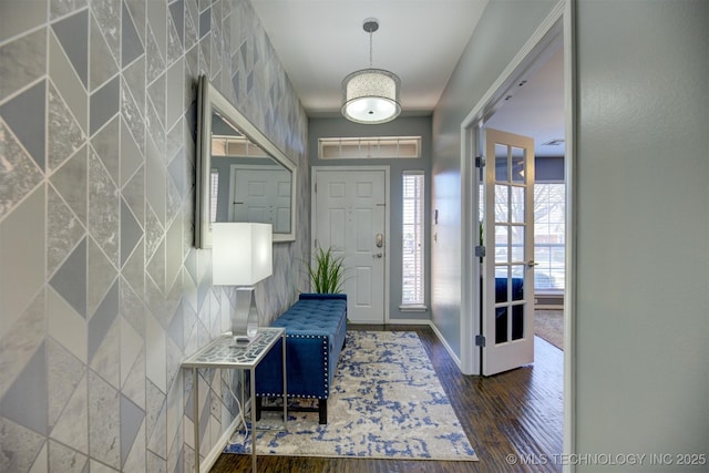 124 W 125th Ct S, Jenks, OK 74037 - foyer entrance featuring wood finished floors and baseboards