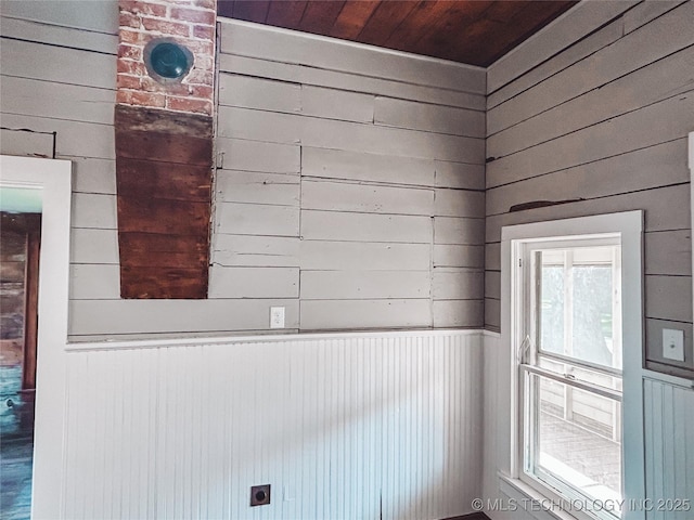 220 Belt Ave, Eufaula, OK 74432 - detailed view of wood walls and wood ceiling