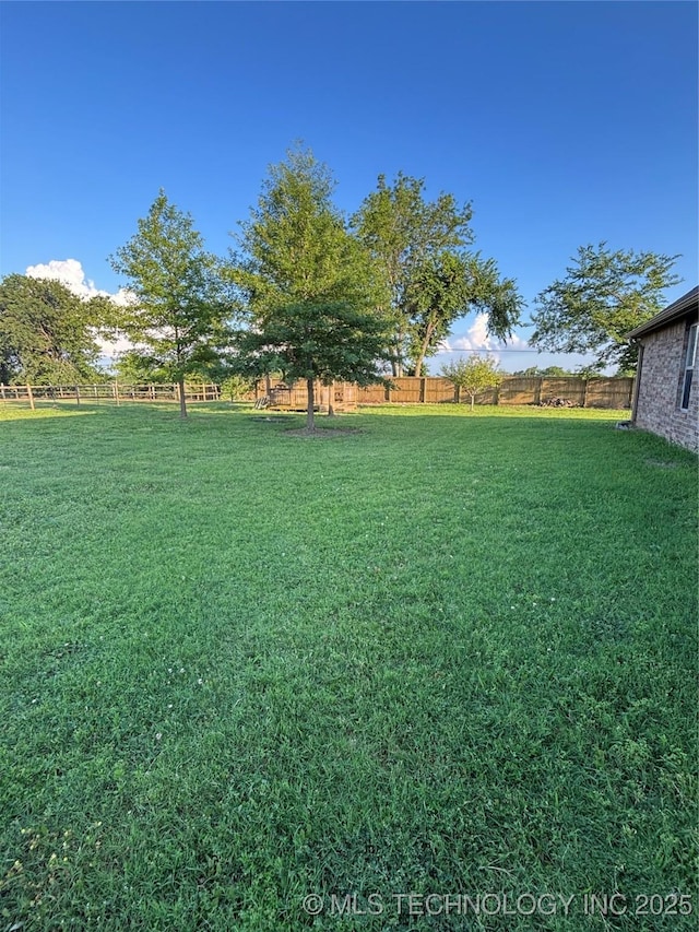 6178 Fulham St, Claremore, OK 74019 - view of yard