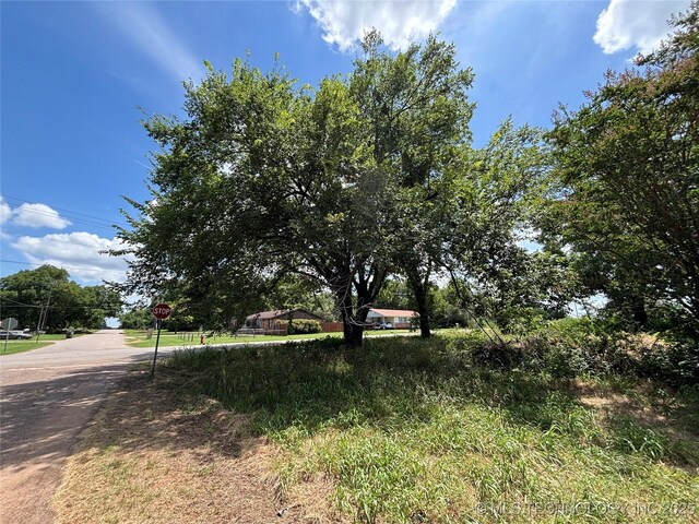 611 E Wolf, Madill, OK 73446 - photo 28