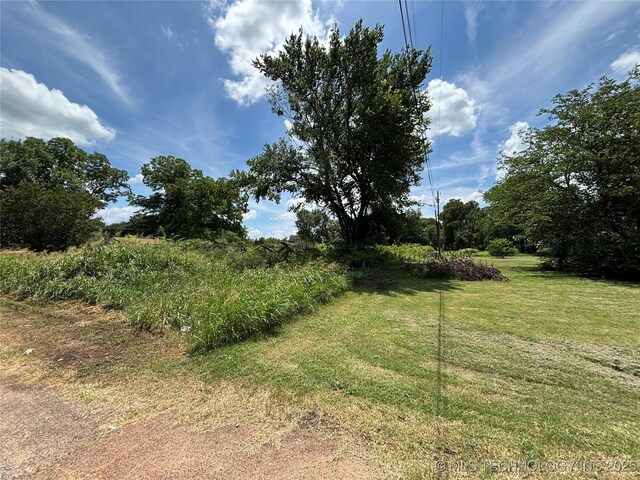 611 E Wolf, Madill, OK 73446 - photo 29