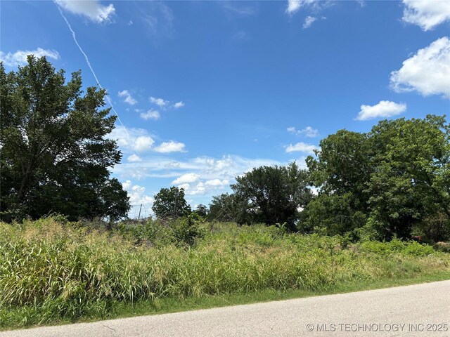 611 E Wolf, Madill, OK 73446 - photo 18