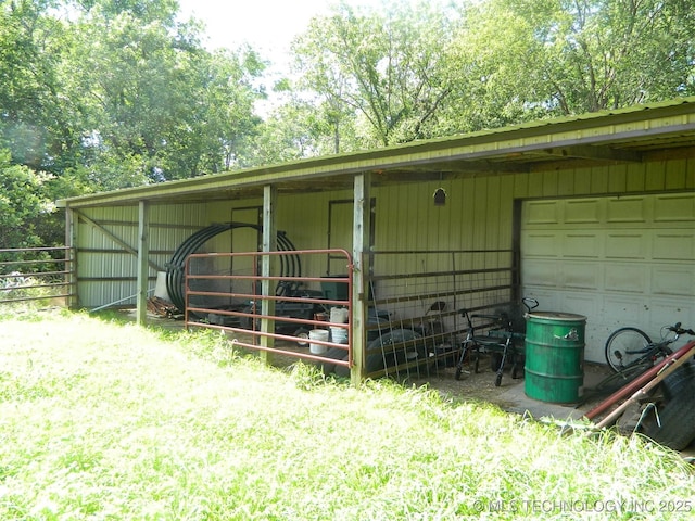 399987 W 3700th Rd, Ramona, OK 74061 - view of outdoor structure with a garage and an exterior structure