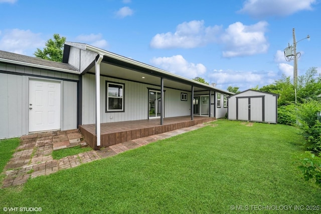 25530 S 608th Ct, Grove, OK 74344 - back of property featuring a storage unit, a yard, and a porch
